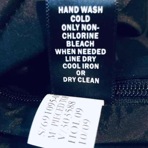 NWT Stretch Silk Halter Front top - Picture 9 of 10